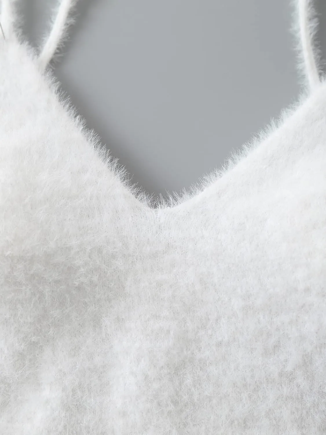 SHENHE Women's V Neck Spaghetti Strap Furry Cute Top Fluffy Knit Crop Cami Top Tank